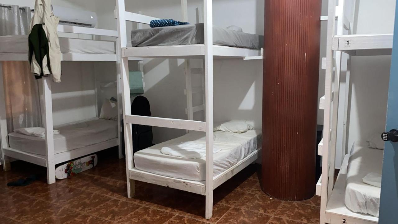 Beach Dorms サンジョアン エクステリア 写真
